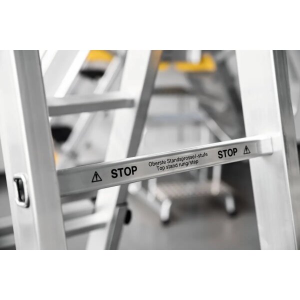 Aufkleber "Letzte begehbare Stufe/Sprosse" (VE = 2 Stk.)